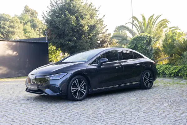 Mercedes-Benz EQE 300 Electric Art 3