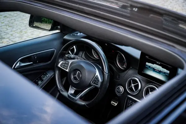Mercedes-Benz A 180 d AMG Line 12