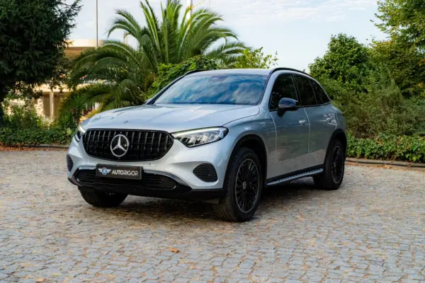 Mercedes-Benz GLC 300 e 4Matic 9G-TRONIC AMG Line Advanced 2