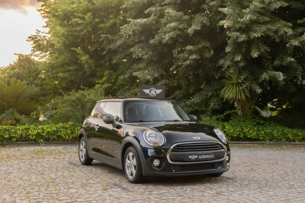 MINI 3 Portas One 8