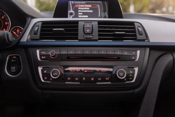 BMW 318 Touring Pack M 26