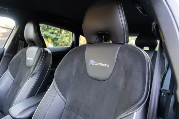Volvo V40 1.6 D2 R-Design 39