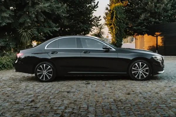 Mercedes-Benz E 300 6