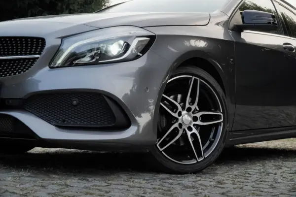 Mercedes-Benz A 180 d AMG Line 10