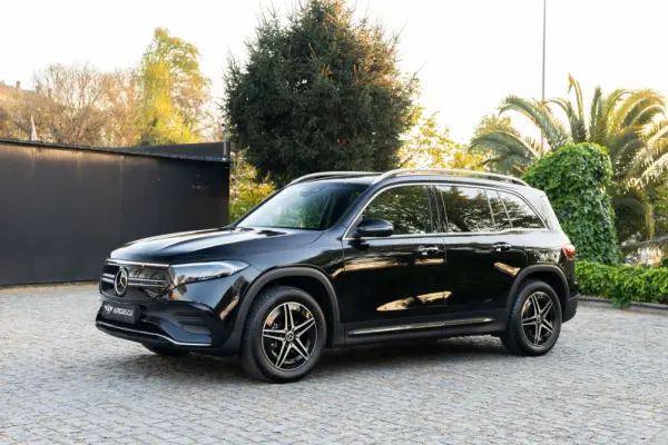 Mercedes-Benz EQB 300 4Matic AMG Line 3