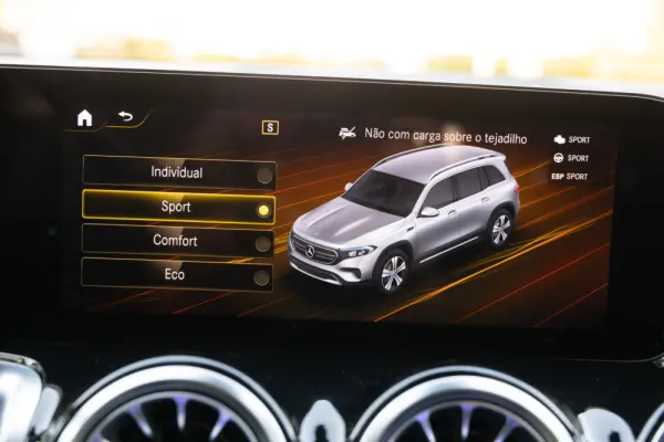 Mercedes-Benz EQB 300 4Matic AMG Line 46
