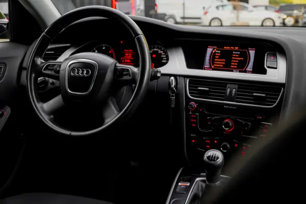 Audi A4 2.0 TDI 15