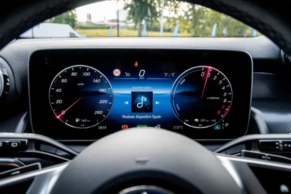 Mercedes-Benz GLC 300 e 4Matic 9G-TRONIC AMG Line Advanced 24