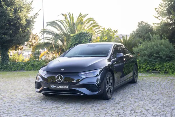 Mercedes-Benz EQE 300 Electric Art 2
