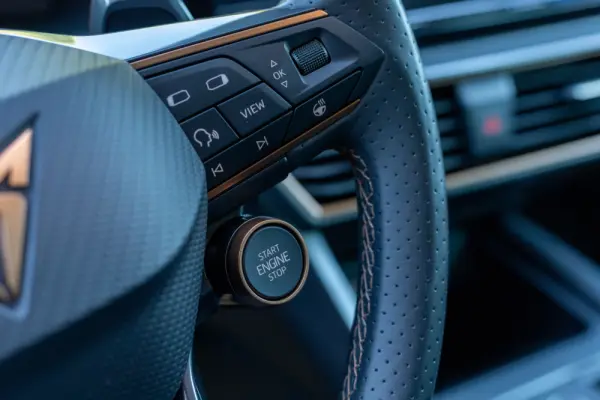 Cupra Formentor 1.4 e-Hybrid DSG VZ 16