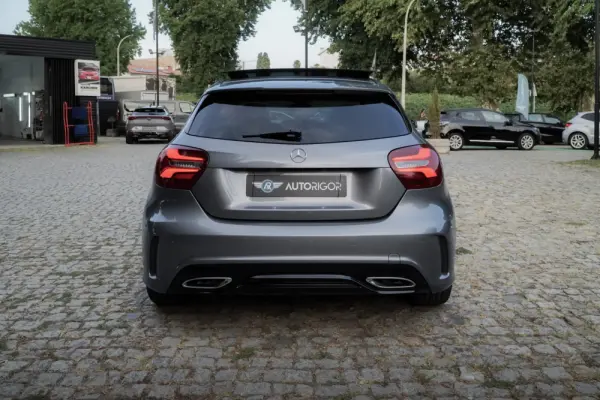 Mercedes-Benz A 180 d AMG Line 5