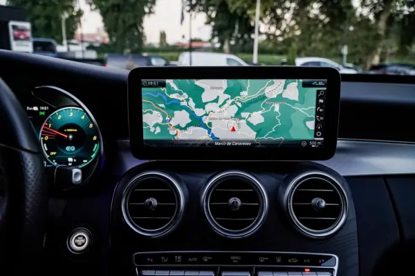 Mercedes-Benz C 300 Outro 29