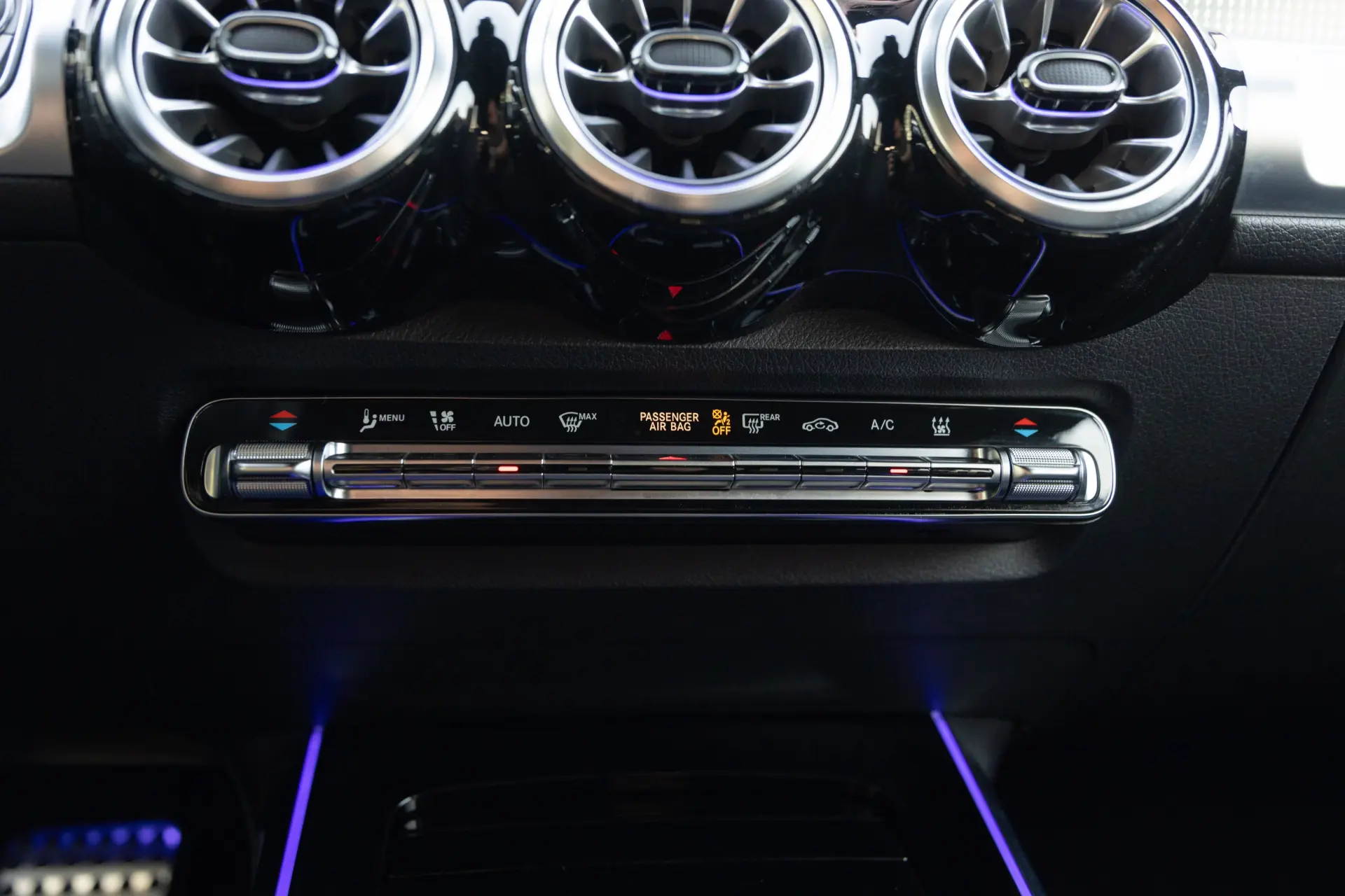 Mercedes-Benz EQB 300 4Matic AMG Line 60