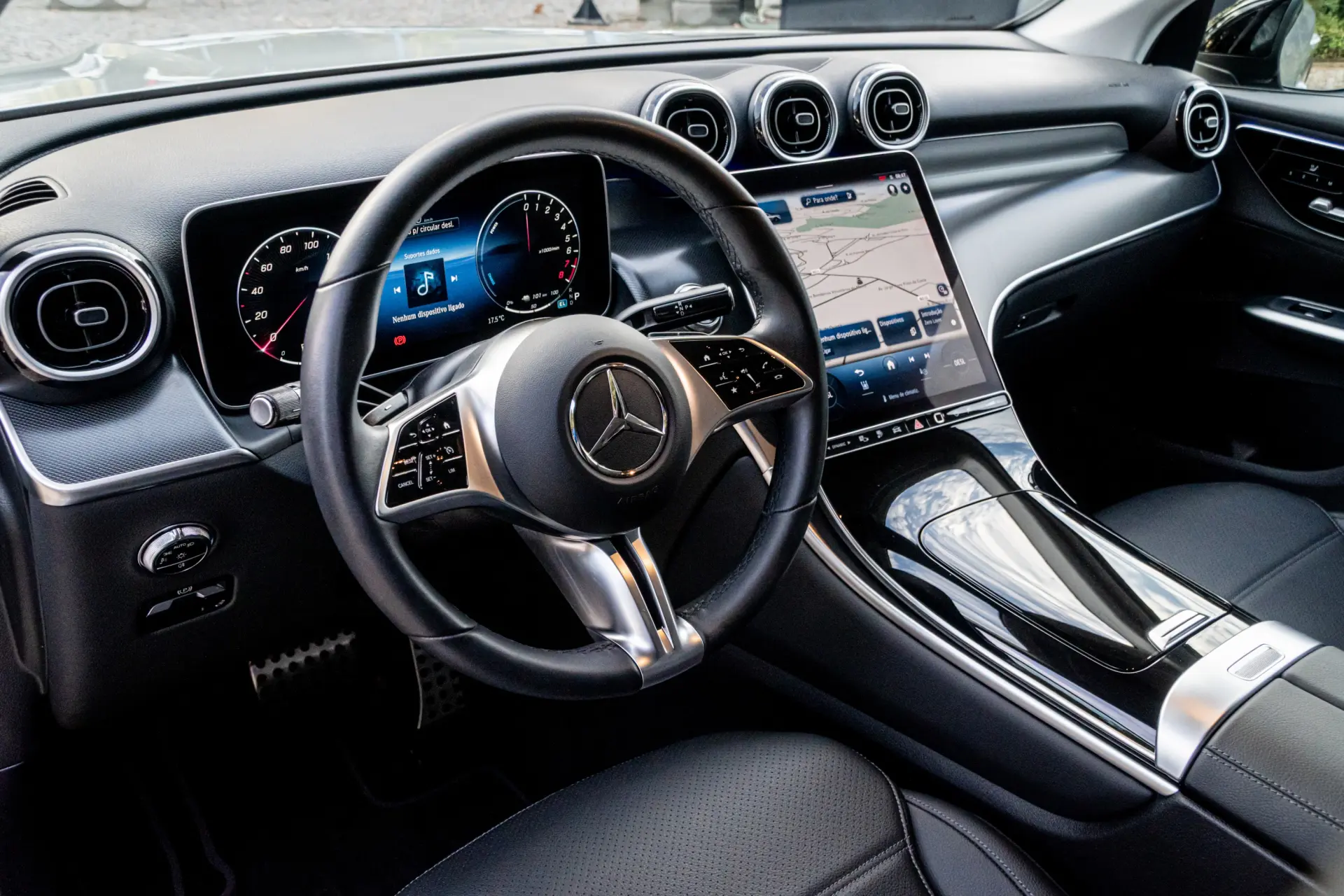 Mercedes-Benz GLC 300 e 4Matic 9G-TRONIC AMG Line Advanced 14