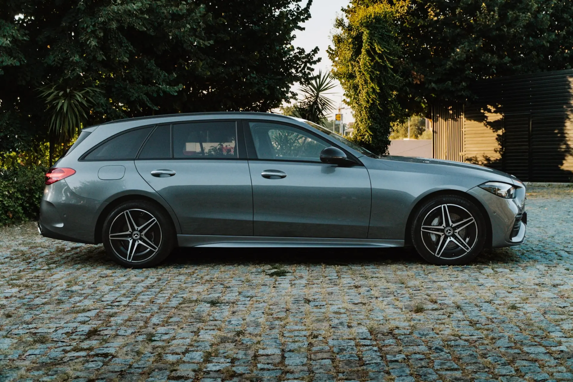Mercedes-Benz C 300 e AMG Line 7