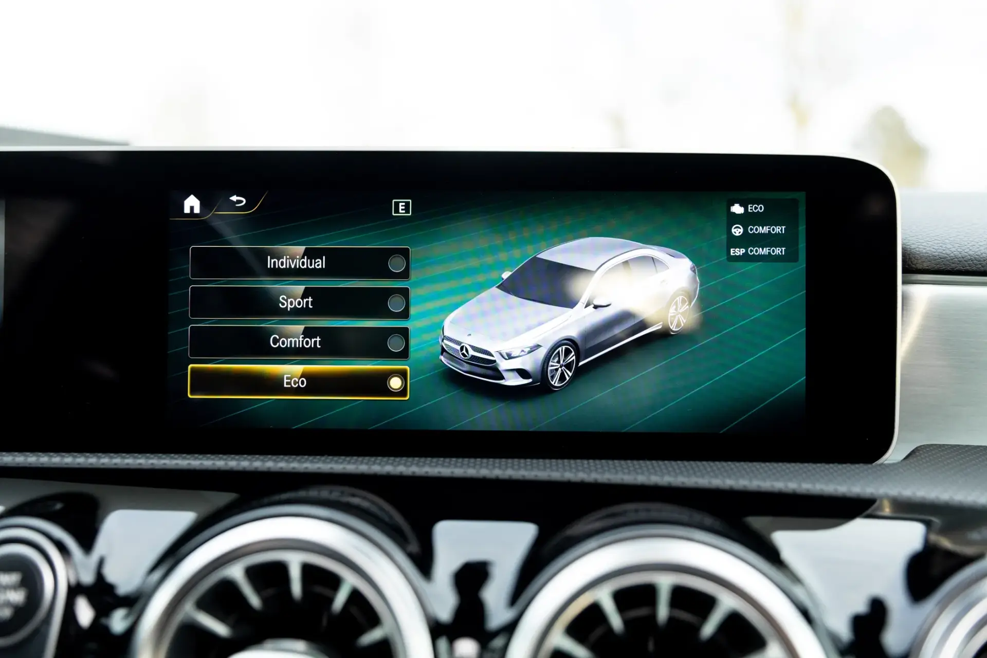 Mercedes-Benz A 180 d AMG Line Aut. 34