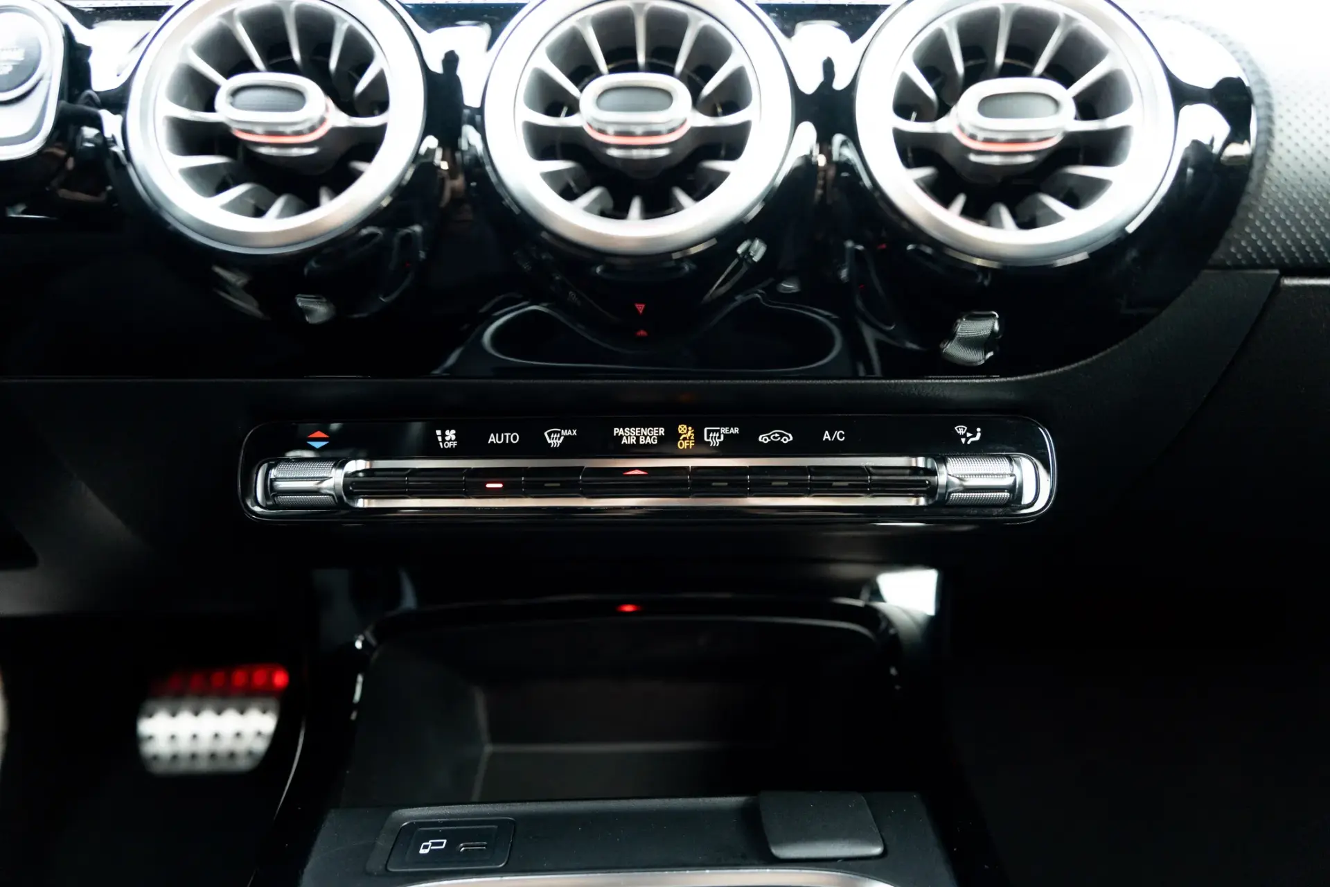 Mercedes-Benz A 180 d AMG Line Aut. 54