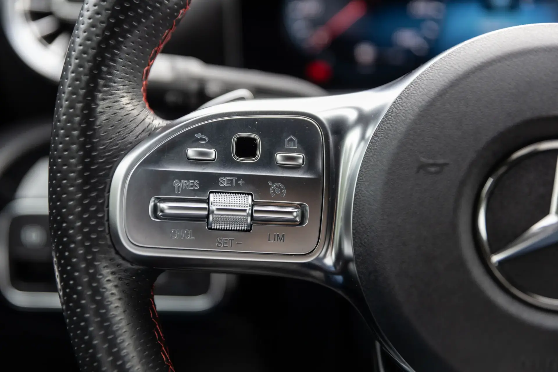 Mercedes-Benz A 180 d AMG Line Aut. 17