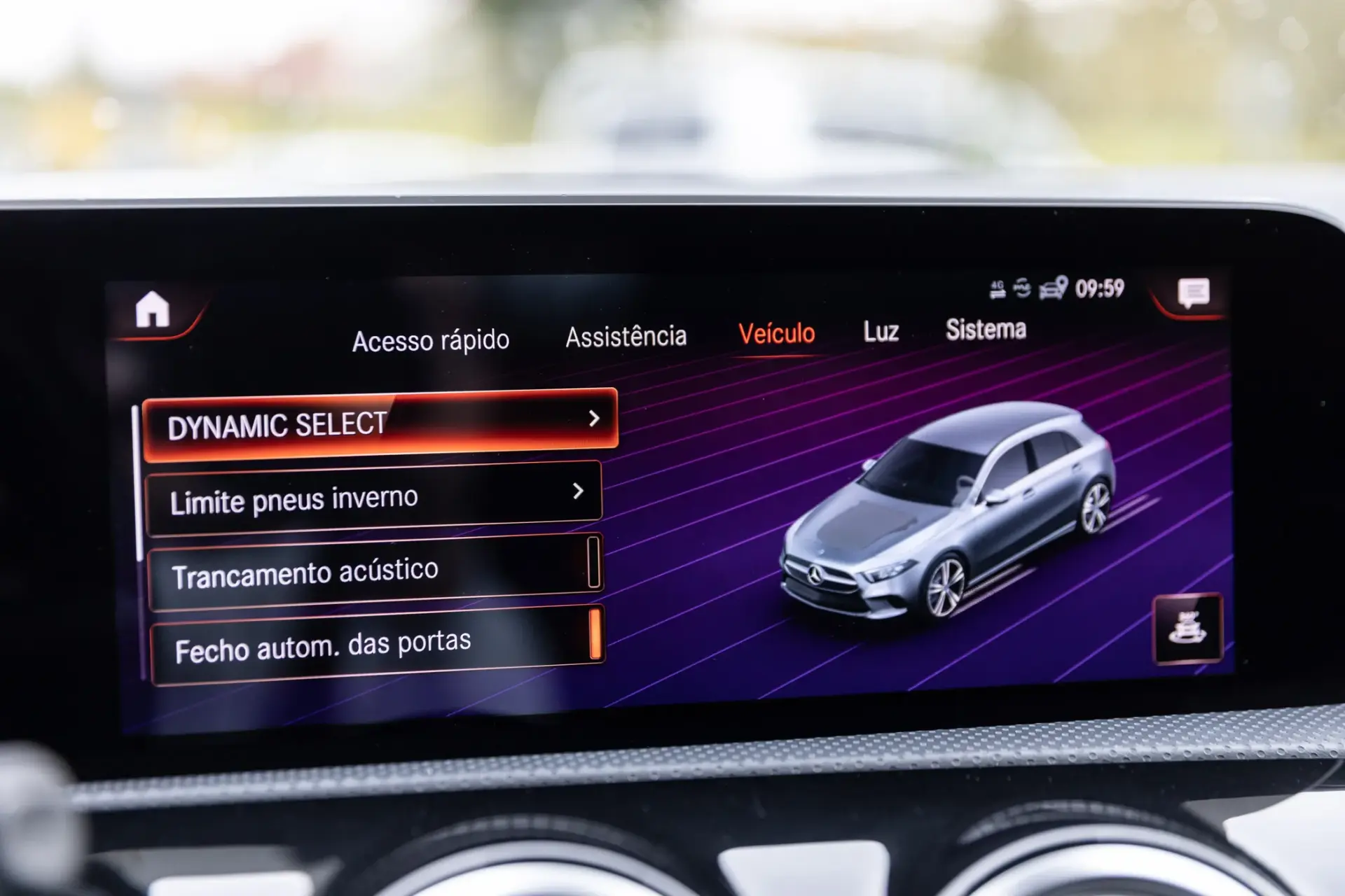 Mercedes-Benz A 180 d AMG Line Aut. 38