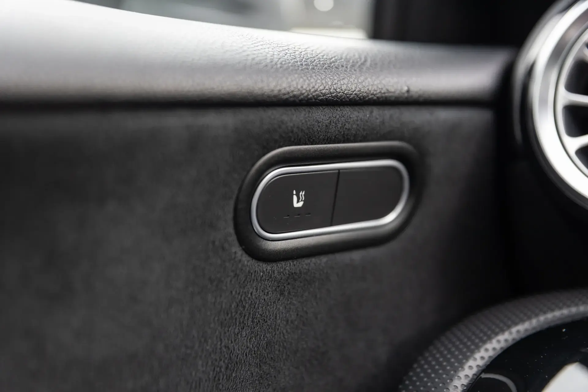 Mercedes-Benz A 180 d AMG Line Aut. 44