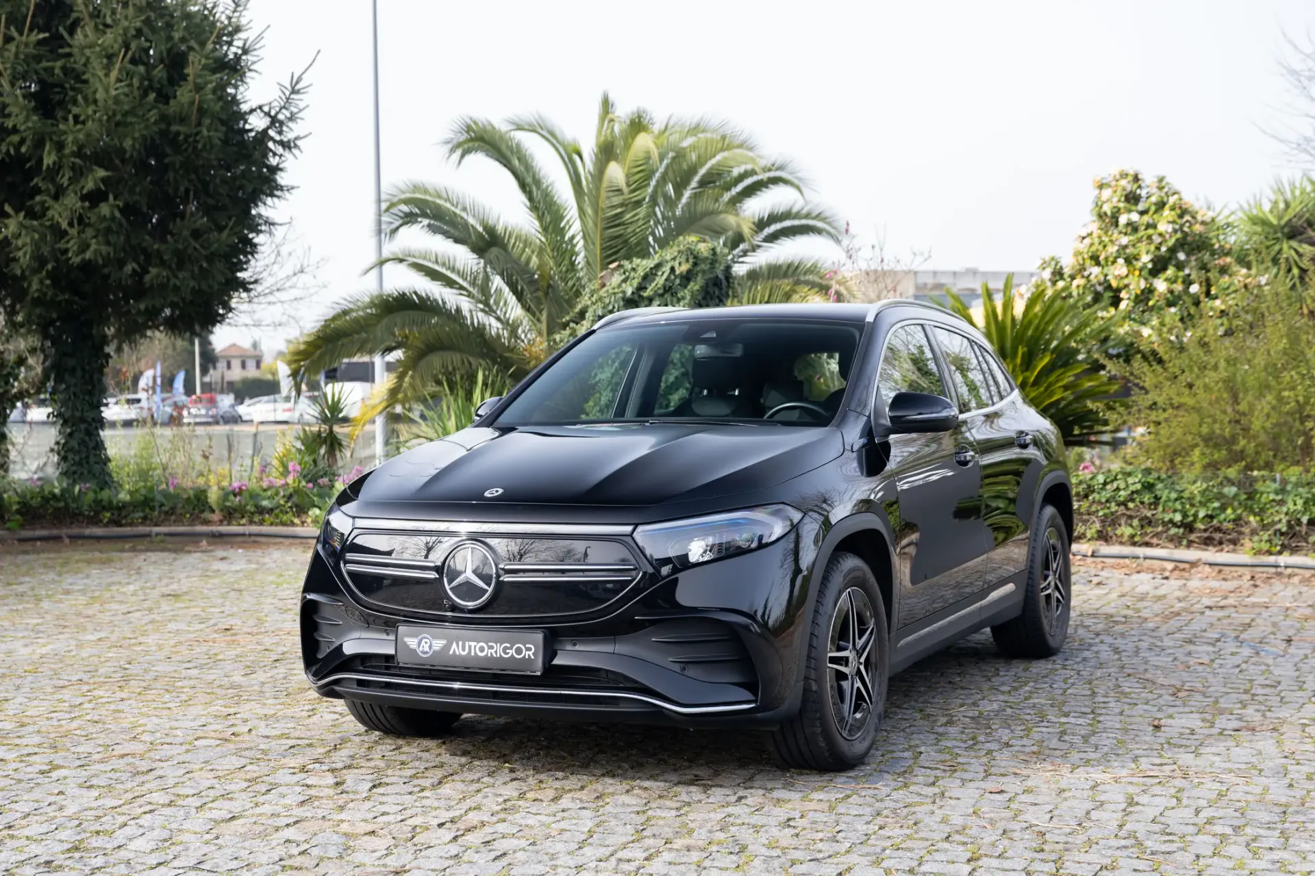 Mercedes-Benz EQA 250 AMG Line 2