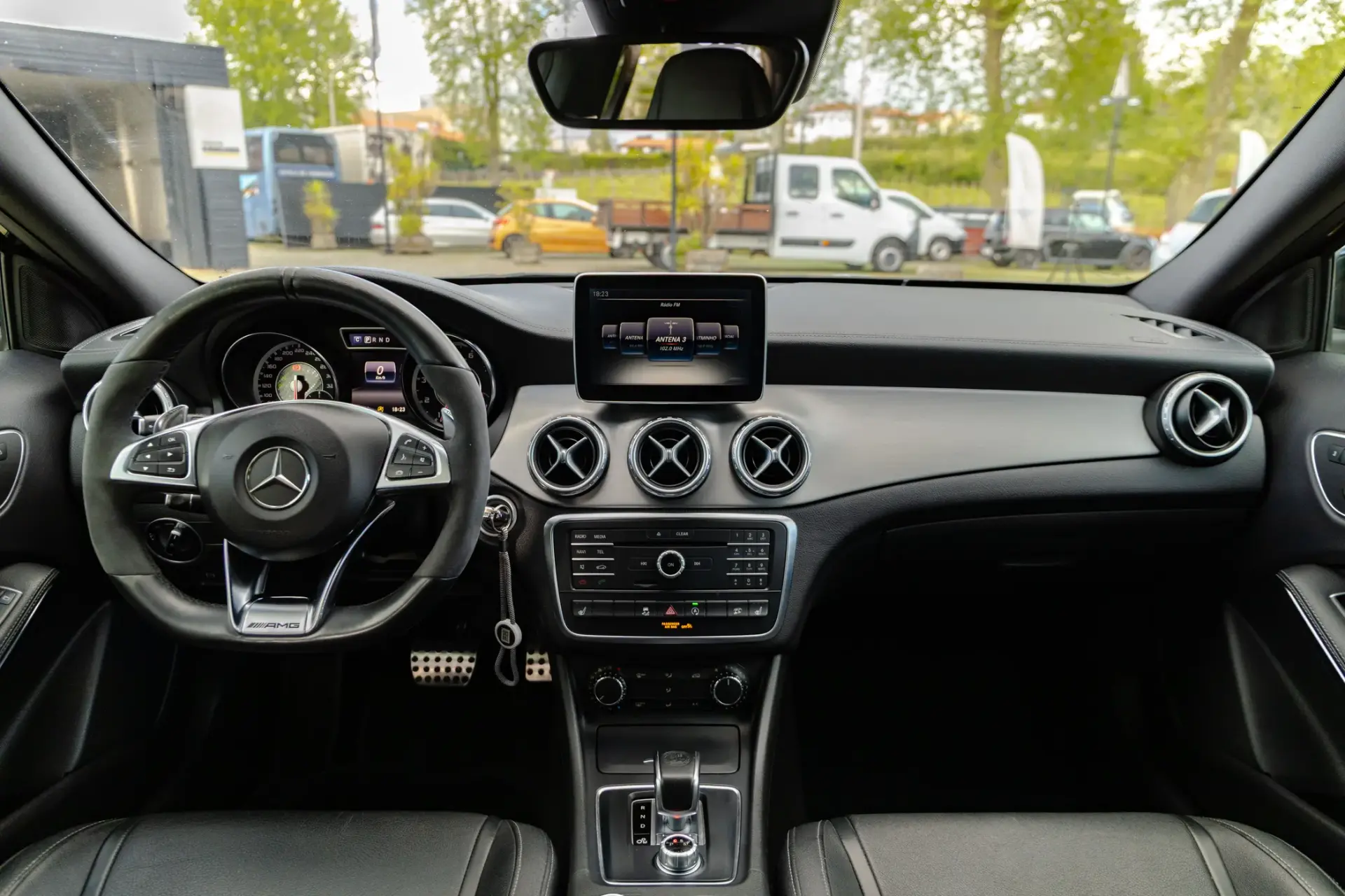 Mercedes-Benz GLA 45 AMG 4-Matic 14