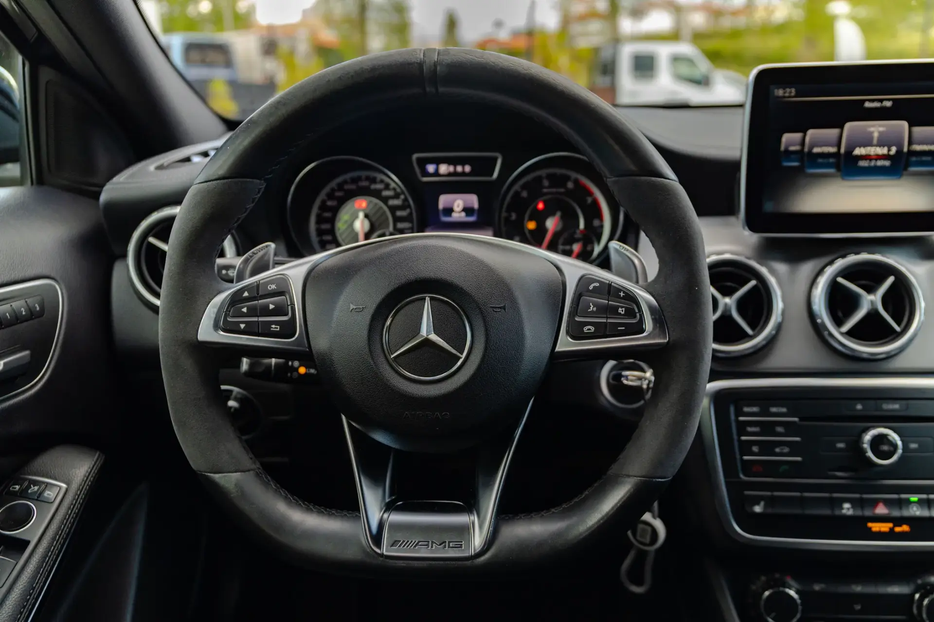 Mercedes-Benz GLA 45 AMG 4-Matic 17