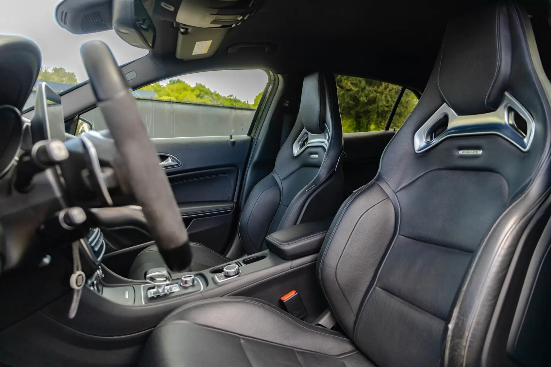 Mercedes-Benz GLA 45 AMG 4-Matic 26