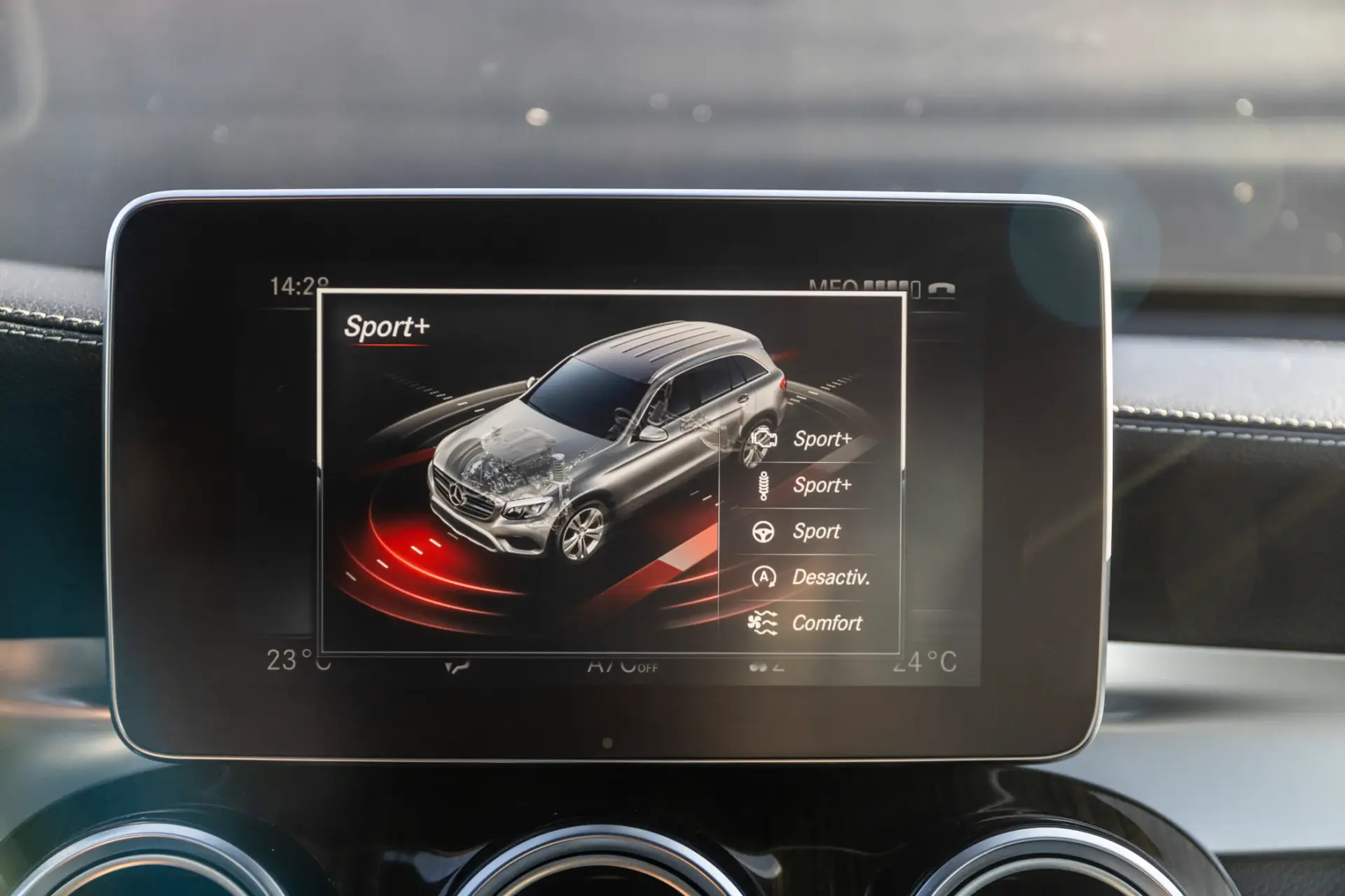 Mercedes-Benz GLC 250 d AMG Line 4-Matic 22