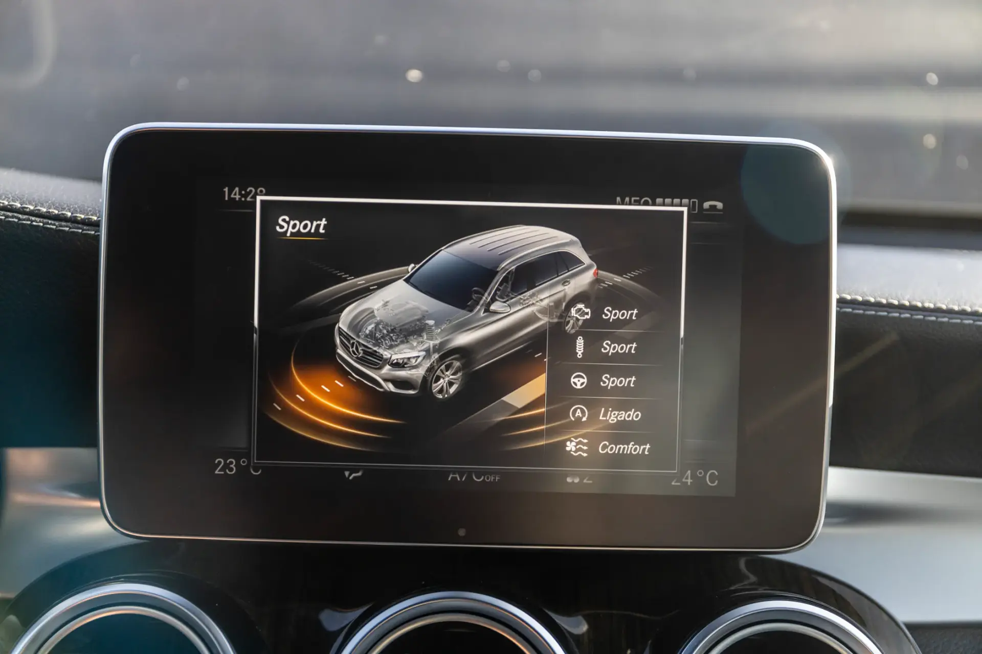 Mercedes-Benz GLC 250 d AMG Line 4-Matic 23