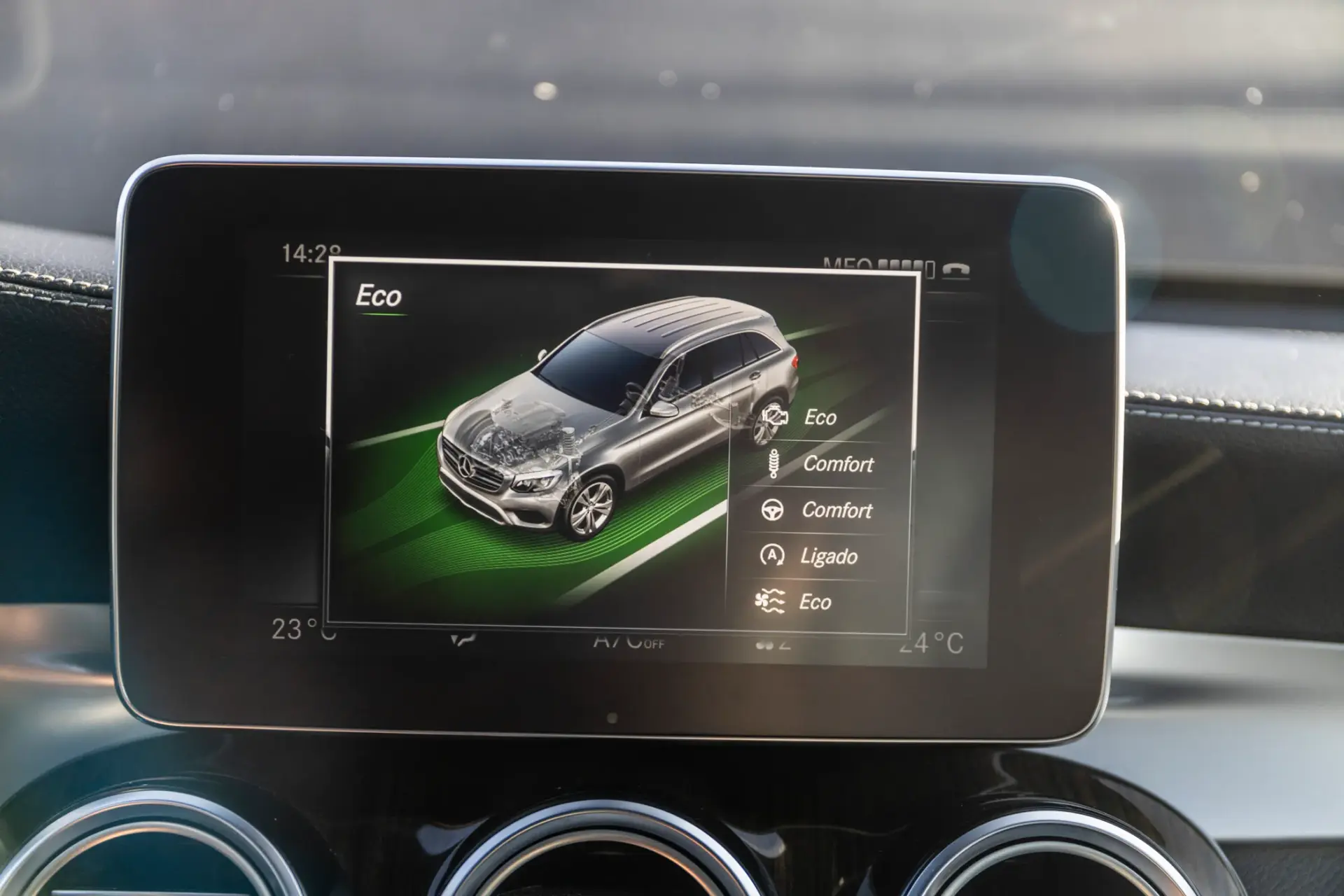 Mercedes-Benz GLC 250 d AMG Line 4-Matic 25