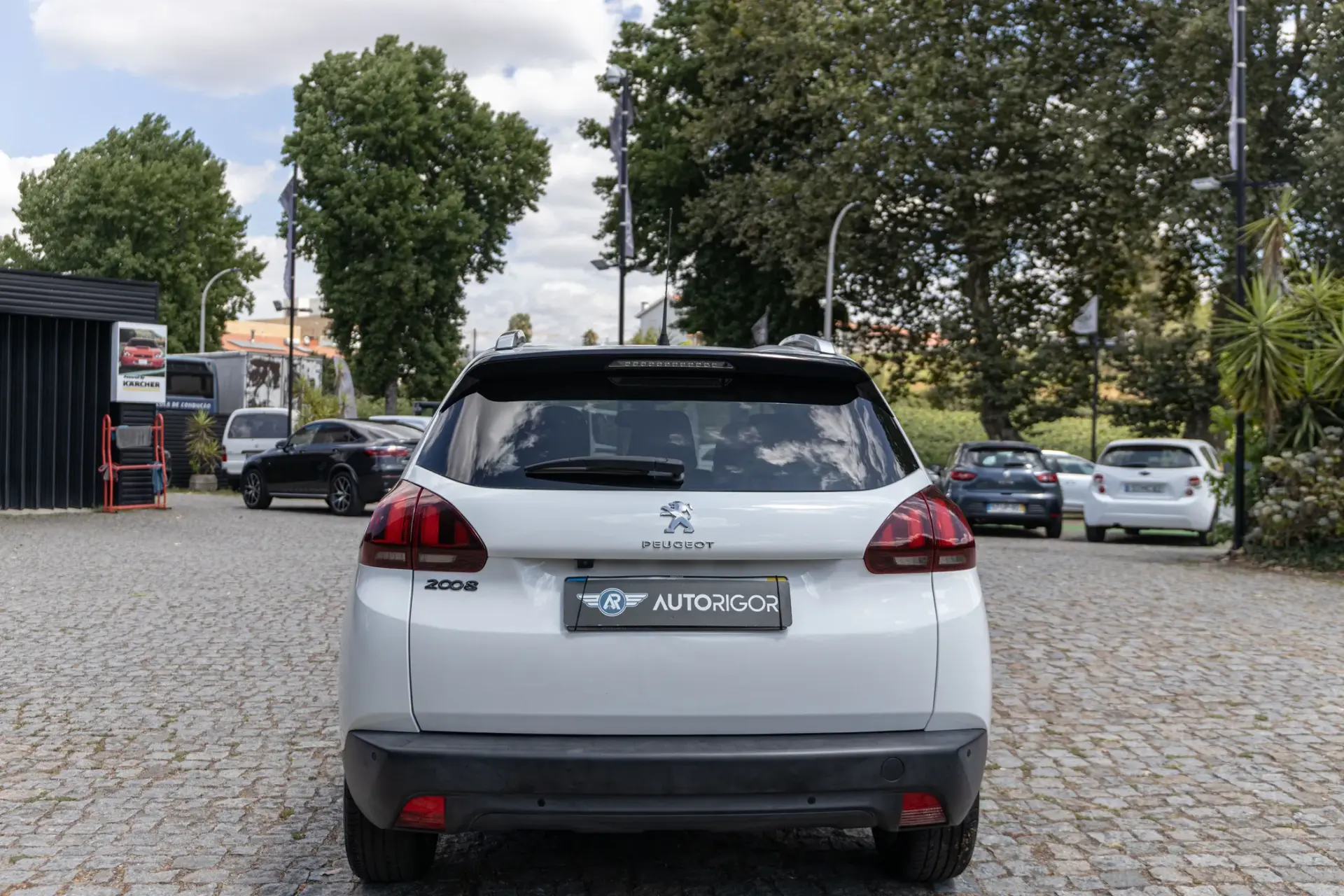 Peugeot 2008 1.6 BlueHDi Style 4