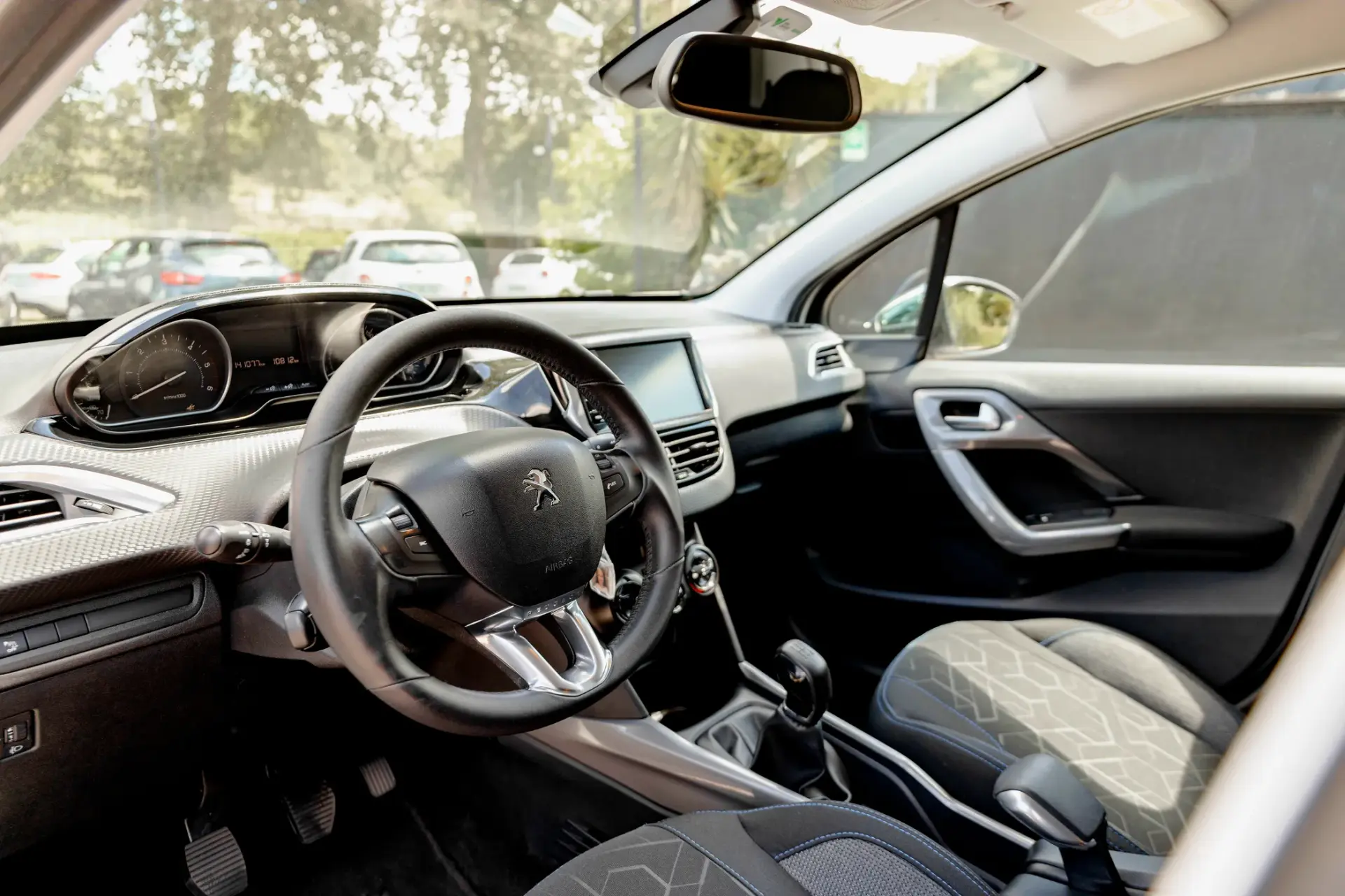 Peugeot 2008 1.6 BlueHDi Style 9