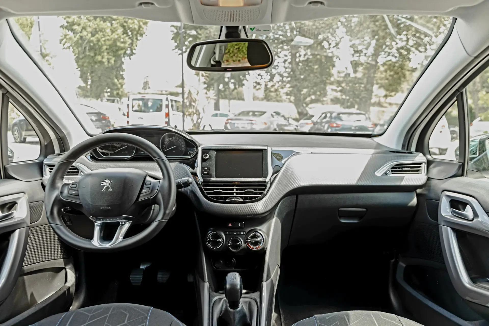 Peugeot 2008 1.6 BlueHDi Style 10