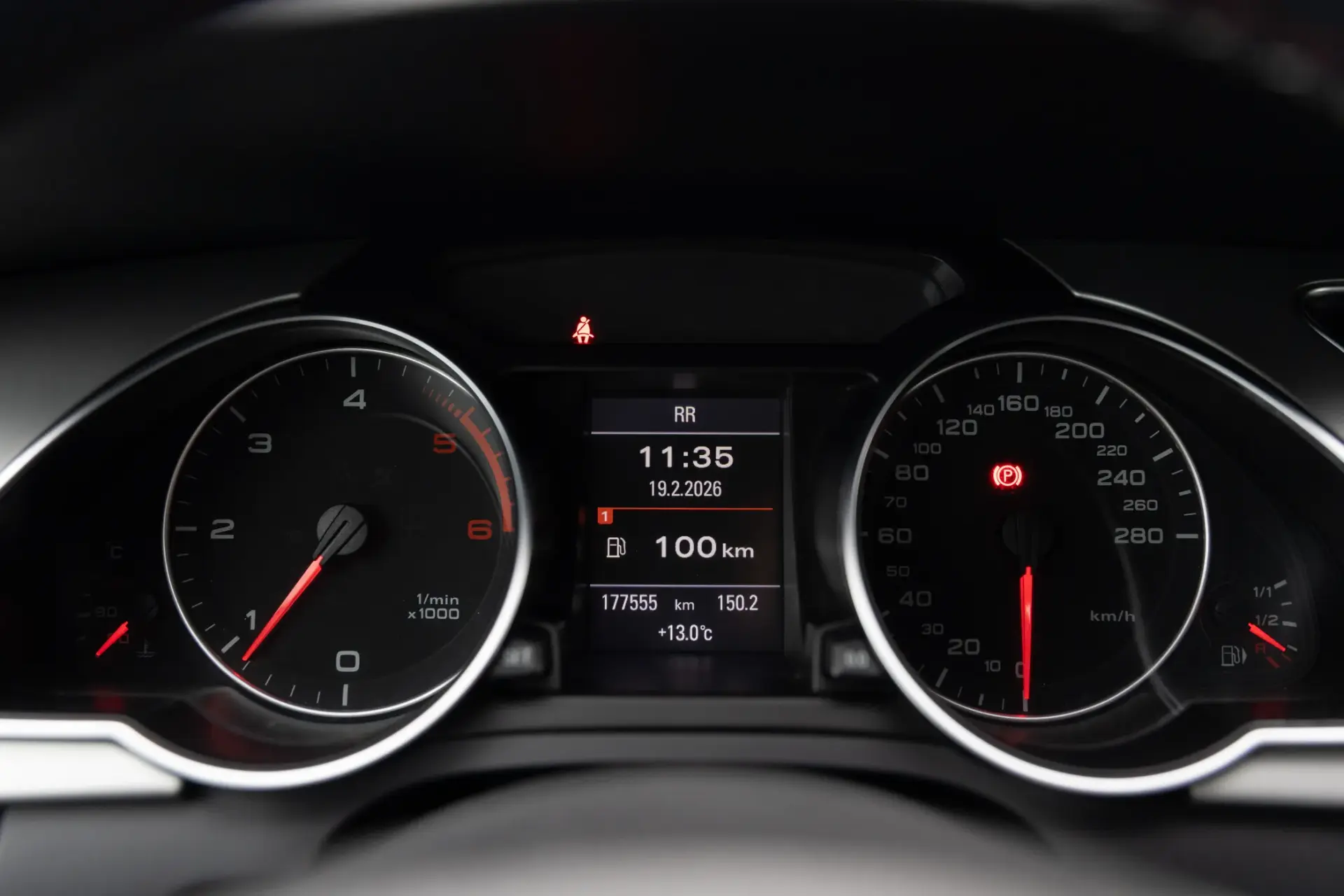 Audi A5 2.0 TDi S-line 16