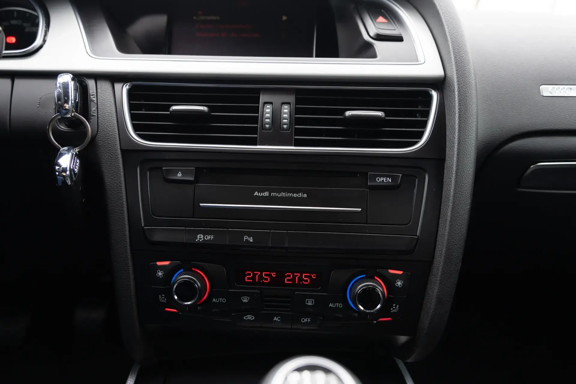 Audi A5 2.0 TDi S-line 32
