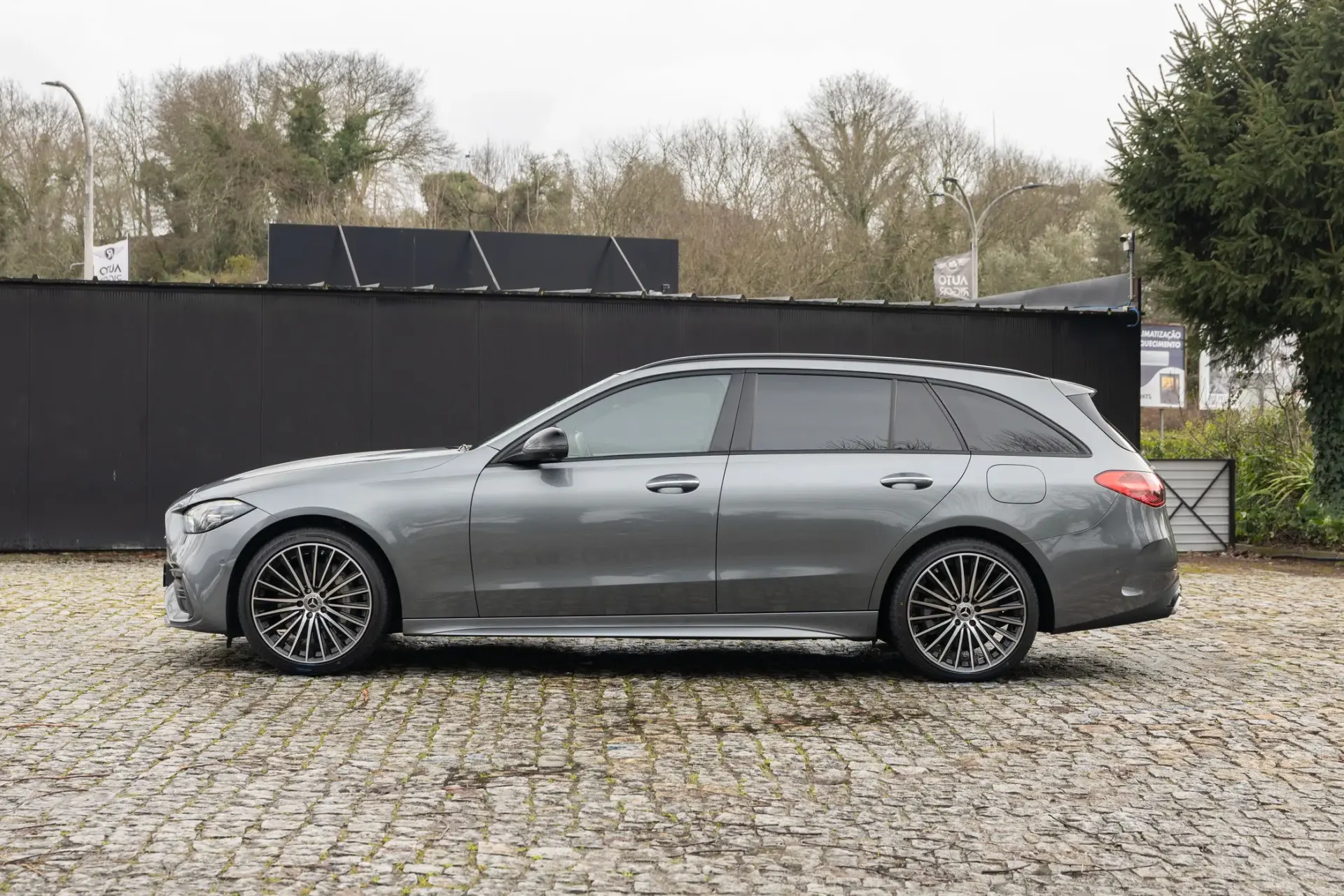 Mercedes-Benz C 300 e AMG Line 4