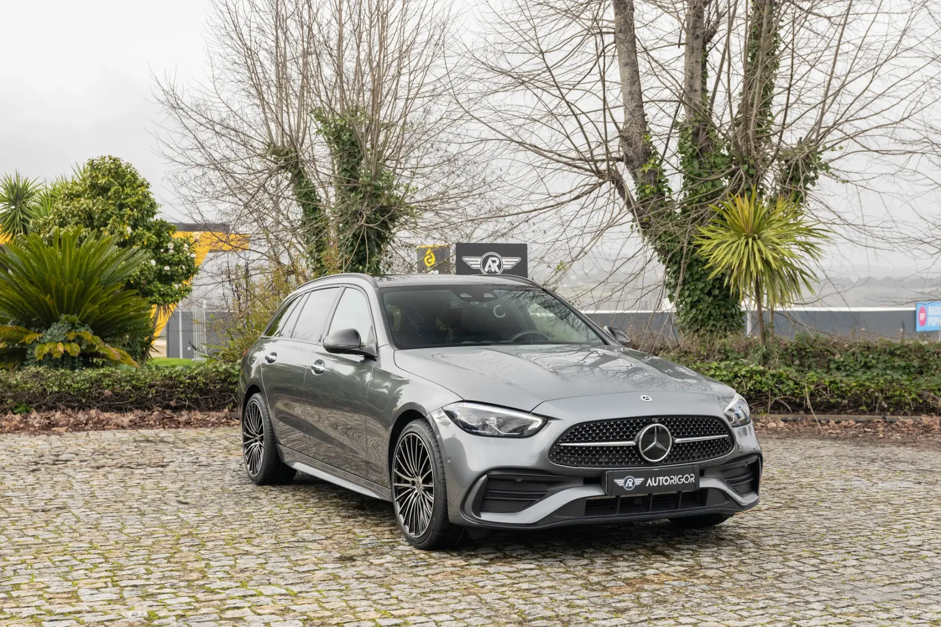 Mercedes-Benz C 300 e AMG Line 8