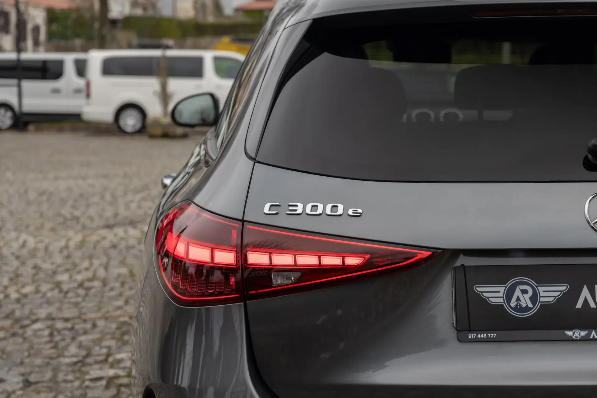 Mercedes-Benz C 300 e AMG Line 11