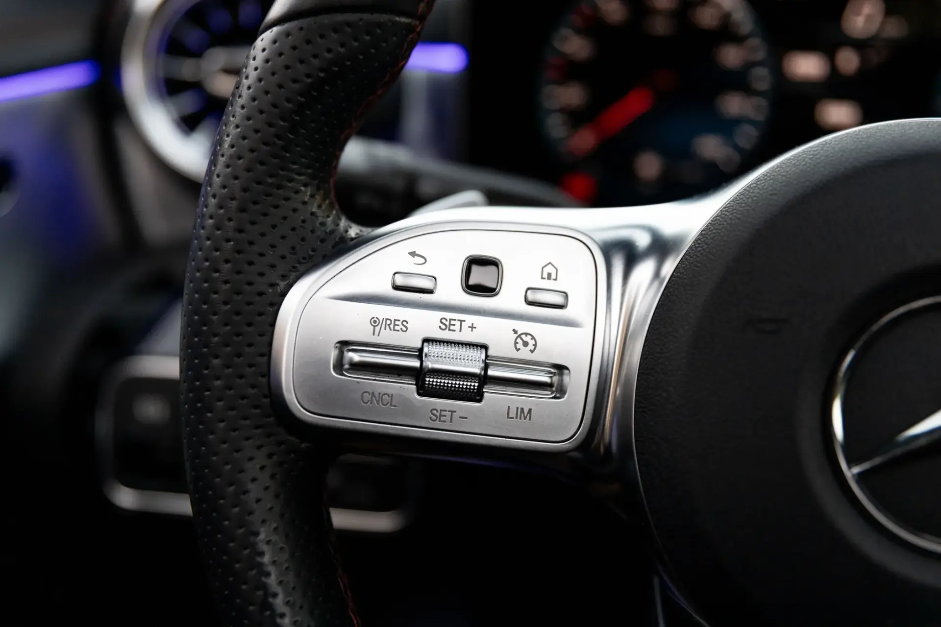 Mercedes-Benz CLA 180 d AMG Line Aut. 25
