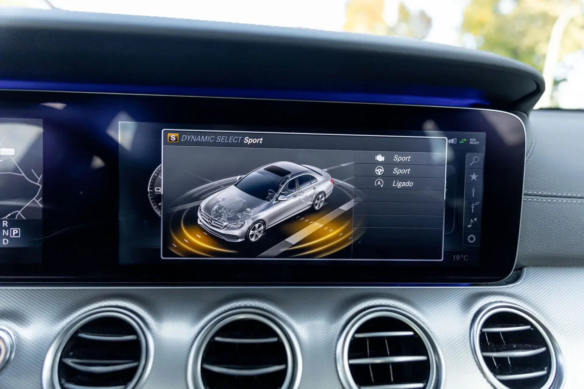 Mercedes-Benz E 220 d AMG 24