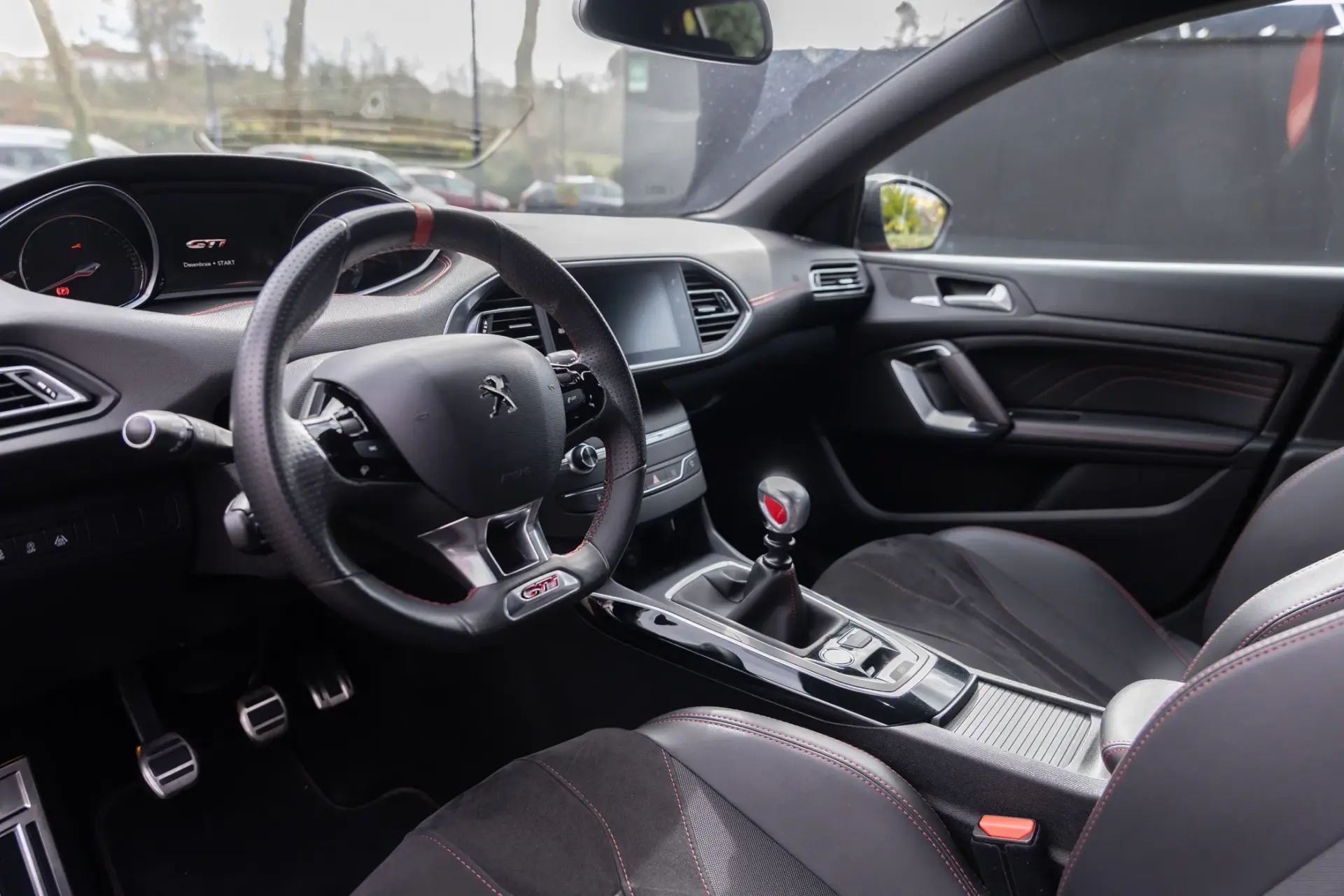 Peugeot 308 1.6 e-THP GTi 13