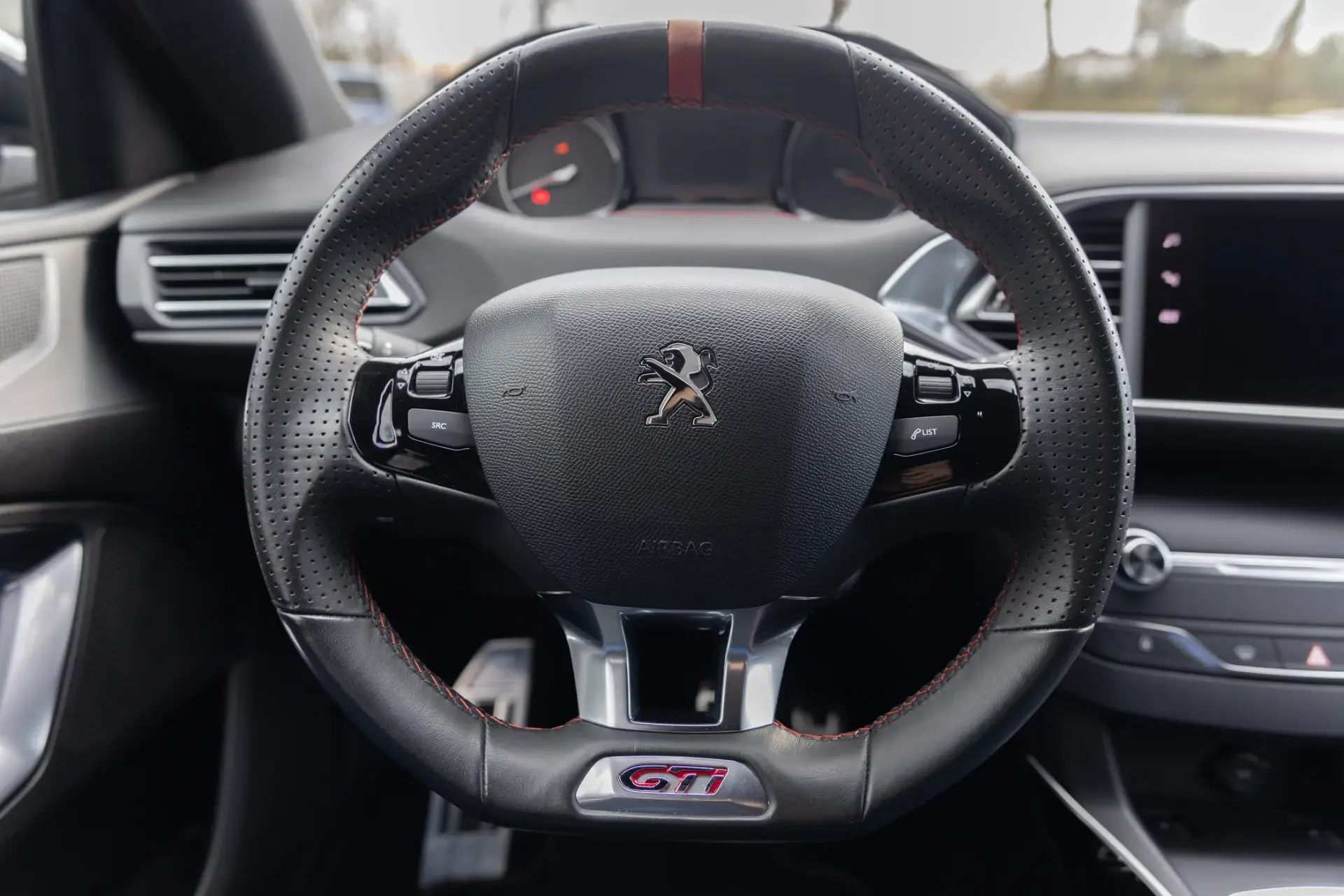 Peugeot 308 1.6 e-THP GTi 17