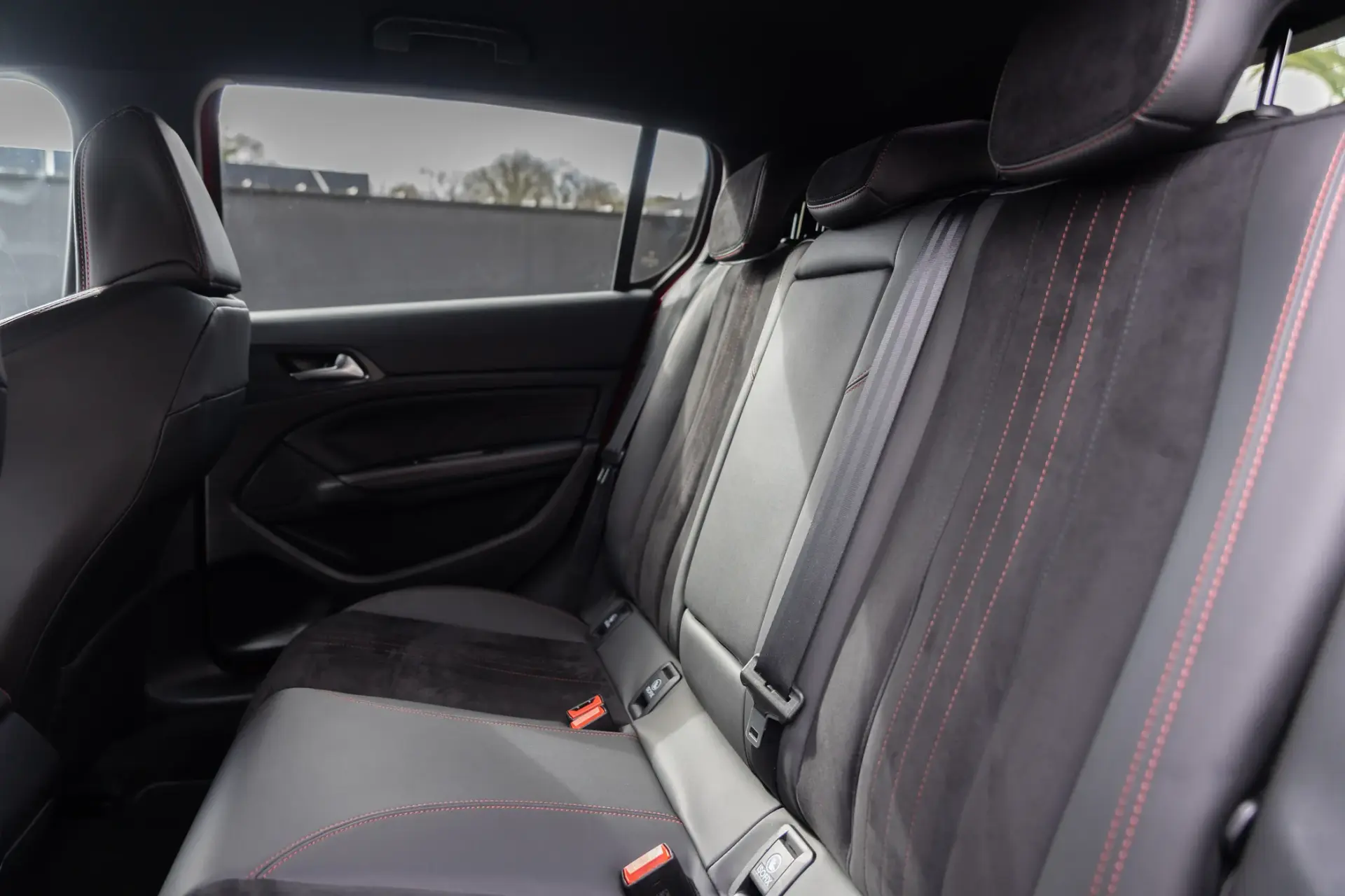 Peugeot 308 1.6 e-THP GTi 35