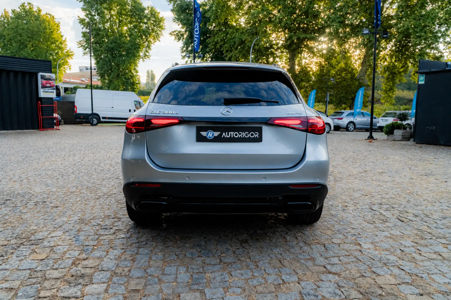 Mercedes-Benz GLC 300 e 4Matic 9G-TRONIC AMG Line Advanced 5