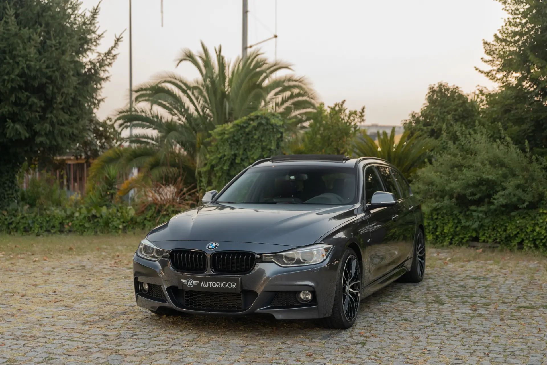 BMW 318 Touring Pack M 2