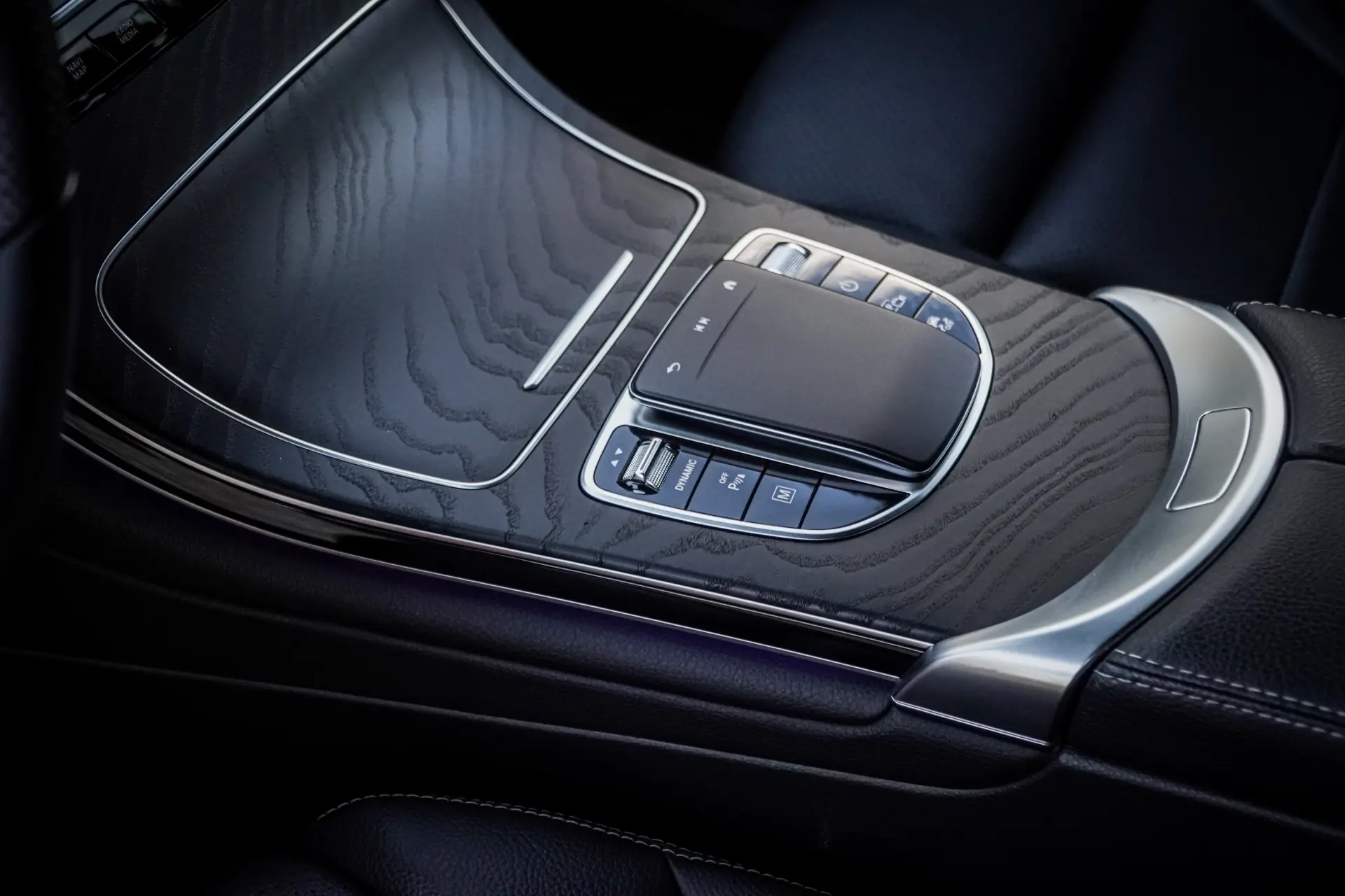 Mercedes-Benz GLC 300 de Coupe 4Matic 9G-TRONIC AMG Line 51