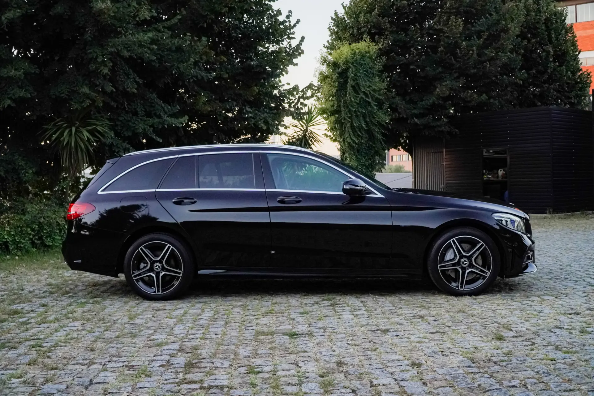Mercedes-Benz C 300 Outro 7