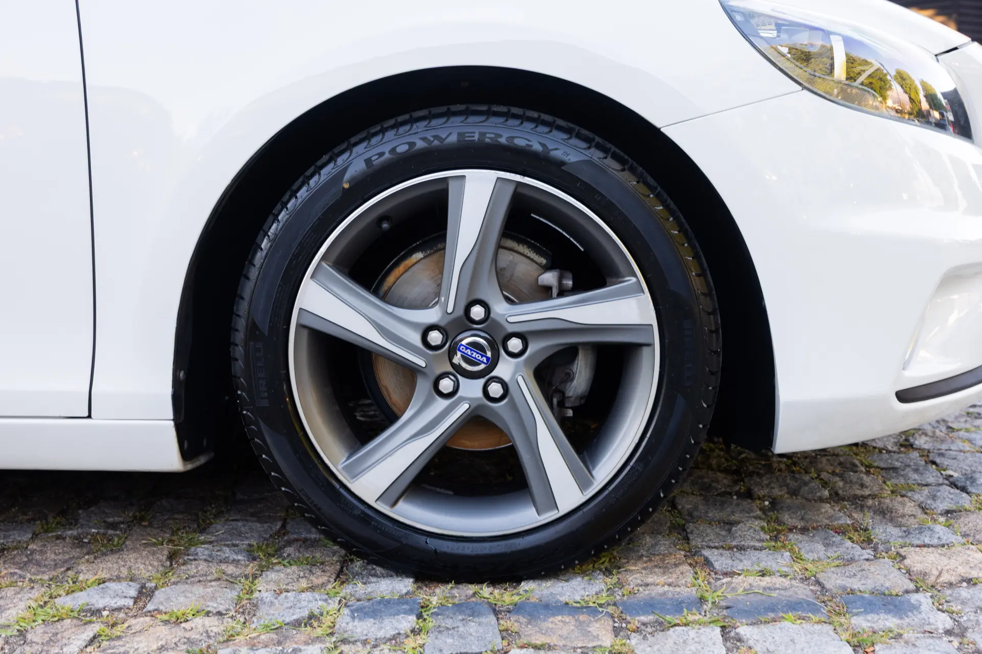 Volvo V40 1.6 D2 R-Design 9