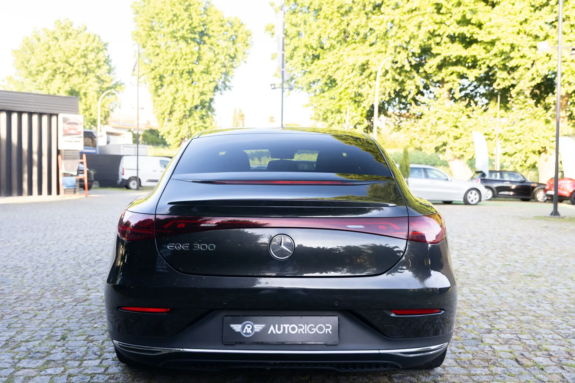 Mercedes-Benz EQE 300 Electric Art 8